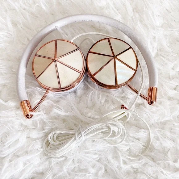 2 pair of FRIENDS Layla On-Ear Headphones PLUS 3 extra ear covers